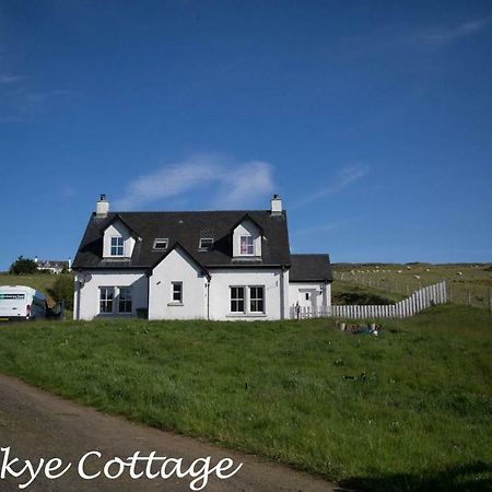 Cosy Skye Cottage Kingsburgh エクステリア 写真
