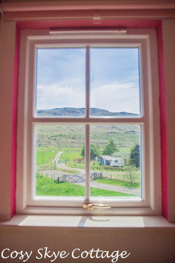 Cosy Skye Cottage Kingsburgh エクステリア 写真